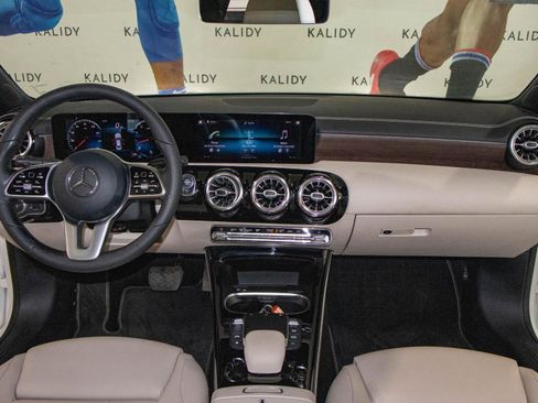 Used 2021 Mercedes-Benz CLA 250 4MATIC w/ Premium Package image 3