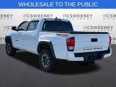 Used 2016 Toyota Tacoma TRD Off-Road w/ Premium & Technology Package image 2