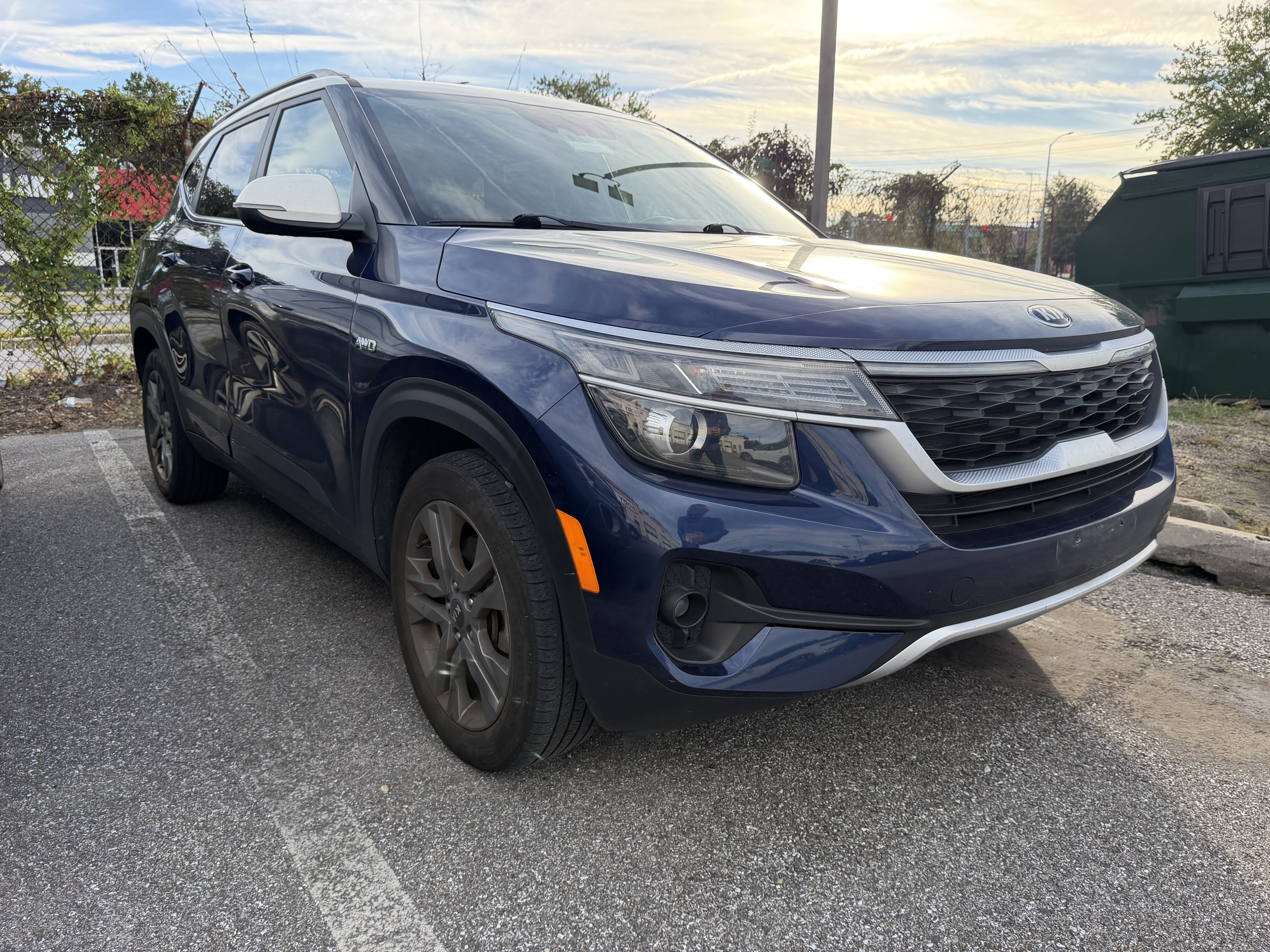 Used 2021 Kia Seltos S AWD/4WD image 2