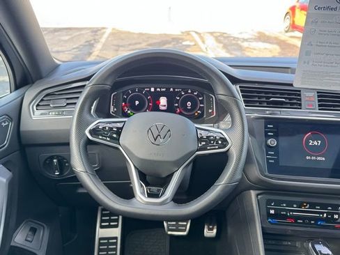 Used 2022 Volkswagen Tiguan SEL R-Line image 18