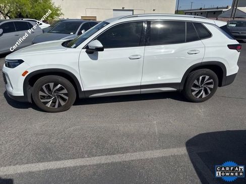 Certified 2025 Volkswagen Tiguan S FWD image 1