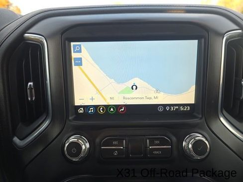 Used 2020 GMC Sierra 2500 AT4 w/ AT4 Premium Package image 20