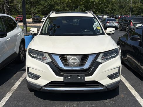 Used 2017 Nissan Rogue SL w/ SL Premium Package AWD/4WD image 2