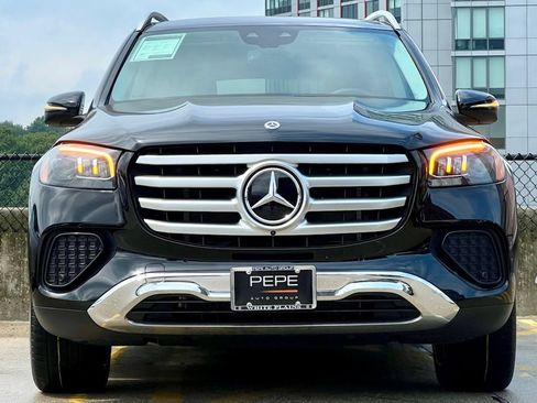 Certified 2026 Mercedes-Benz GLS 450 4MATIC image 3