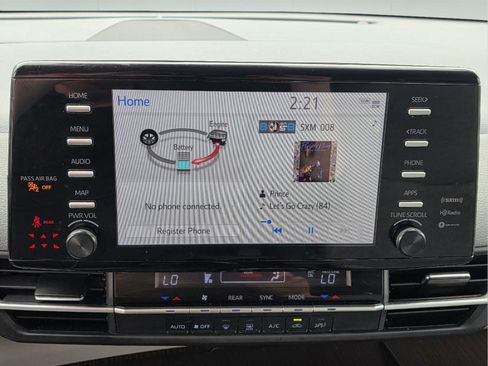 Used 2022 Toyota Sienna LE image 19