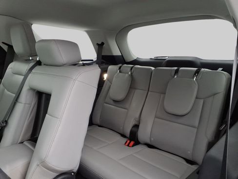 Used 2025 Ford Explorer Active w/ Active Comfort Package image 11