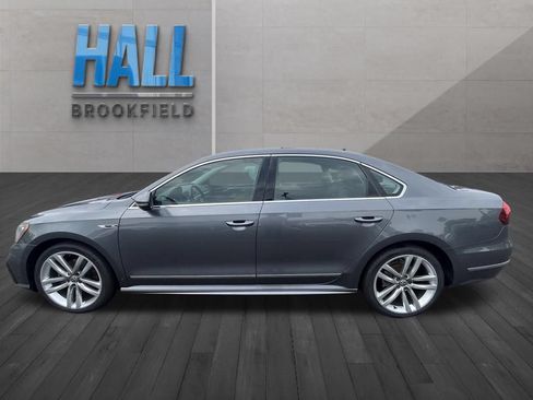 Used 2017 Volkswagen Passat 1.8T R-Line FWD image 2