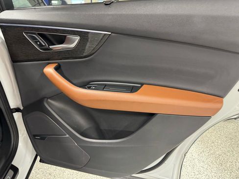 Used 2020 Audi Q7 3.0T Prestige w/ Prestige Package image 12