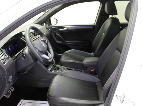 Used 2022 Volkswagen Tiguan SE R-Line AWD/4WD image 18