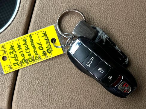 Used 2014 Porsche Panamera S image 65