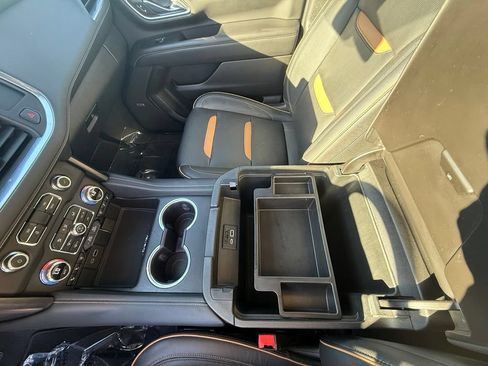Used 2021 GMC Yukon AT4 w/ AT4 Premium Plus Package AWD/4WD image 15