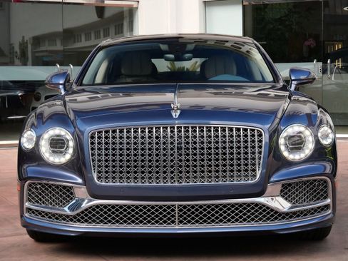 Used 2021 Bentley Flying Spur W12 AWD/4WD image 10