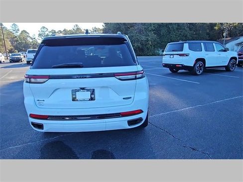 New 2025 Jeep Grand Cherokee Summit image 32