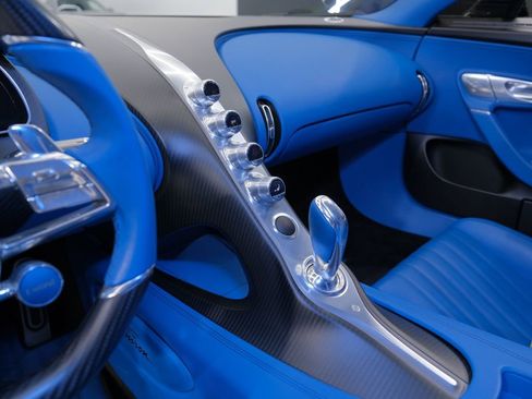 Used 2018 Bugatti Chiron image 27