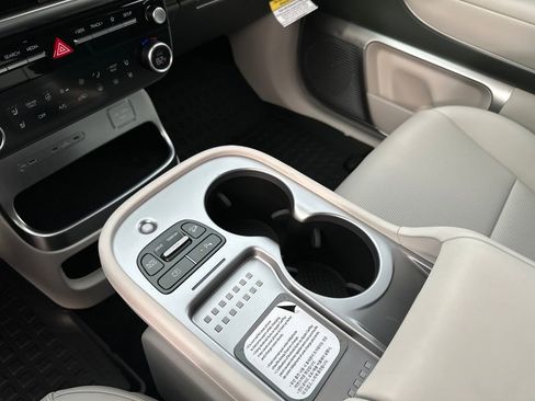 New 2026 Hyundai Ioniq 9 Calligraphy image 11