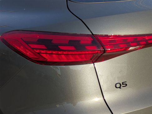 New 2025 Audi Q5 2.0T Premium Plus image 14