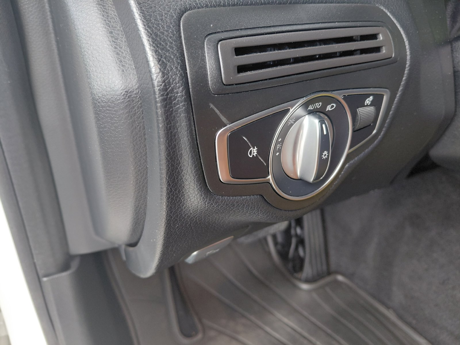 Used 2019 Mercedes-Benz C 300 4MATIC Coupe image 20