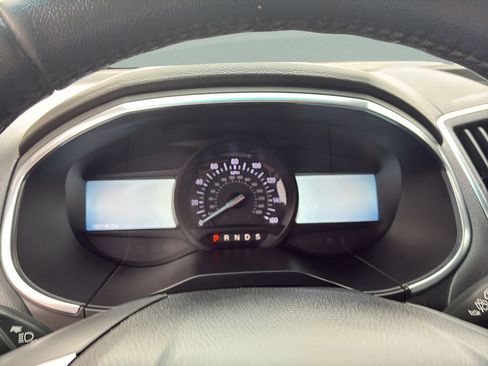 Used 2021 Ford Edge Titanium image 19