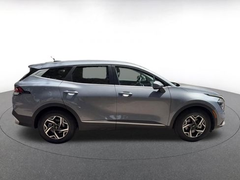 Used 2025 Kia Sportage LX FWD image 16