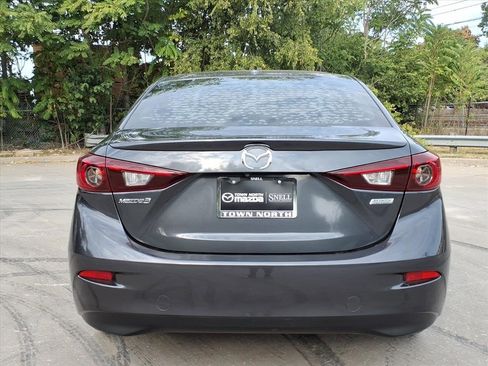 Used 2016 MAZDA MAZDA3 i Touring w/ Popular Equipment Package image 4