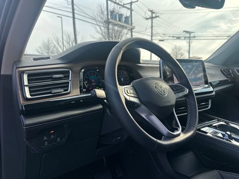 New 2026 Volkswagen Atlas SE image 6