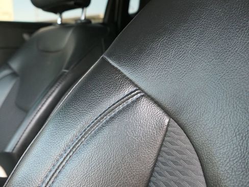 Used 2023 Jeep Compass Latitude image 12