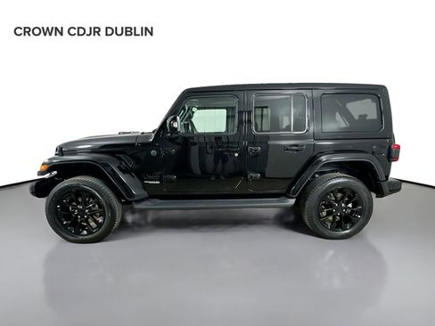 Certified 2022 Jeep Wrangler Unlimited Sahara AWD/4WD image 8