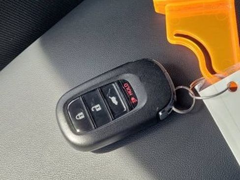 Certified 2024 Honda HR-V LX image 27
