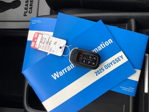 Used 2025 Honda Odyssey Sport-L image 56