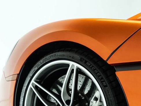 Used 2019 McLaren 570S Spider RWD image 22