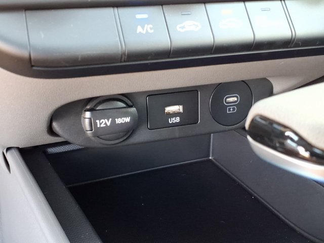 New 2026 Hyundai Elantra SE FWD image 9