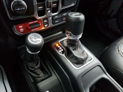 Used 2022 Jeep Wrangler Unlimited Rubicon w/ Trailer Tow Package image 26