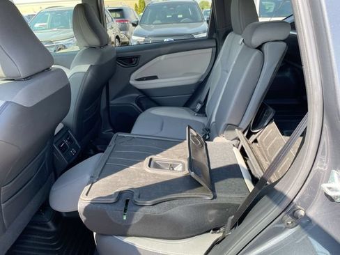 Used 2025 Subaru Forester Premium w/ Convenience Package #1 AWD/4WD image 13
