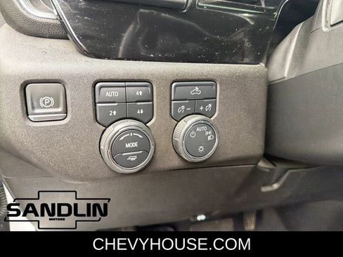 Used 2022 Chevrolet Silverado 1500 LT w/ Z71 Off-Road Package AWD/4WD image 45