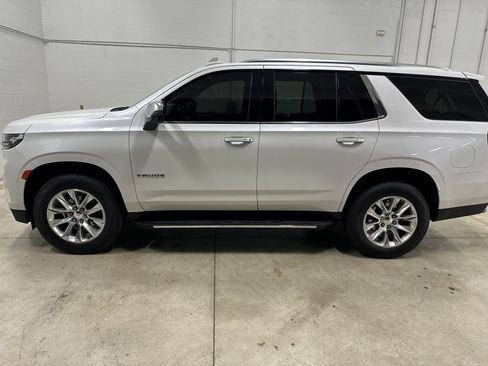 Used 2024 Chevrolet Tahoe Premier w/ Premium Package AWD/4WD image 7