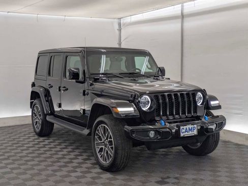 Used 2023 Jeep Wrangler Unlimited Sahara image 8