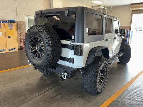 Used 2017 Jeep Wrangler Unlimited Sport w/ Quick Order Package 24S AWD/4WD image 3