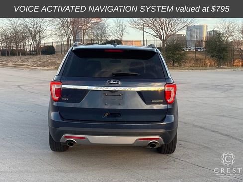 Used 2016 Ford Explorer XLT w/ Equipment Group 202A image 3