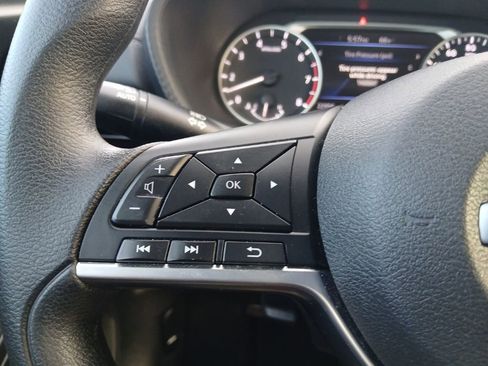 Used 2024 Nissan Sentra SV image 12