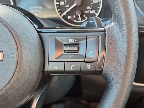 Used 2023 Nissan Rogue SV AWD/4WD image 21
