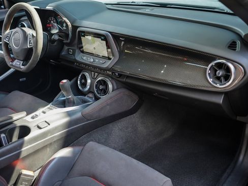 Used 2018 Chevrolet Camaro ZL1 image 21