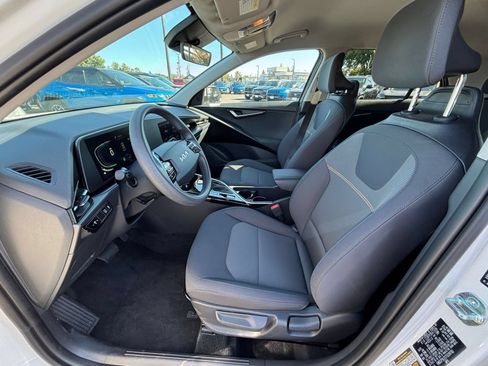 Used 2026 Kia Niro LX FWD image 24