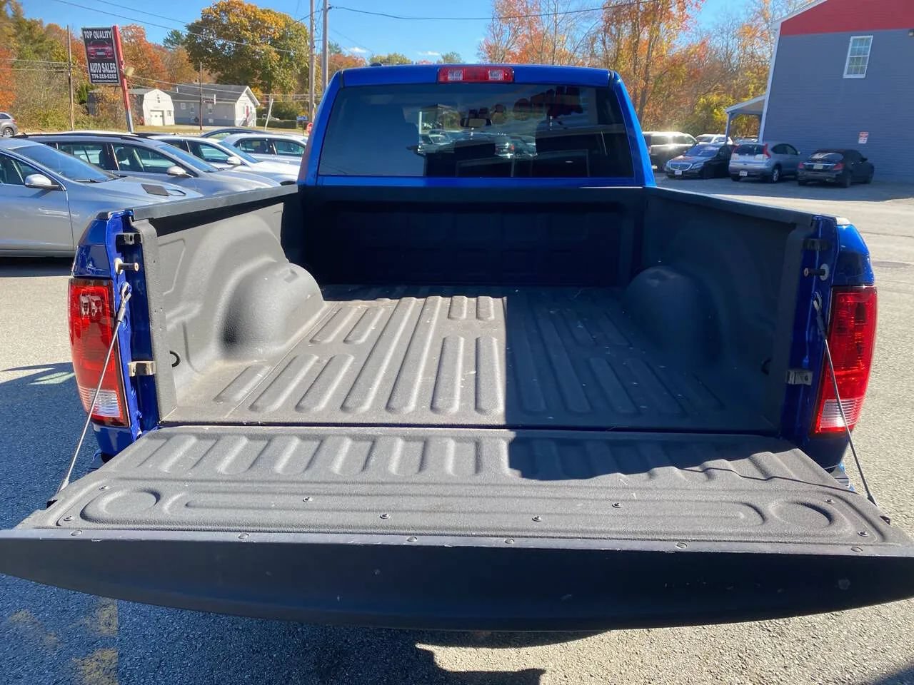 Used 2017 RAM 1500 Express w/ Express Value Package AWD/4WD image 7