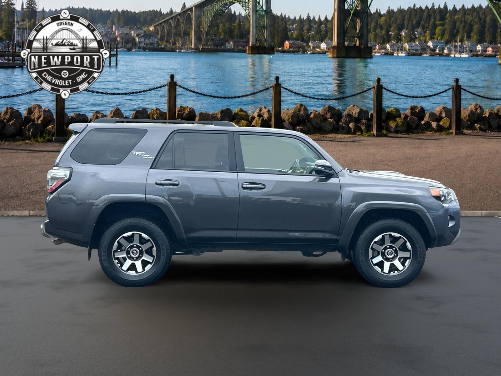 Used 2022 Toyota 4Runner TRD Off-Road Premium w/ Moonroof Package AWD/4WD image 3