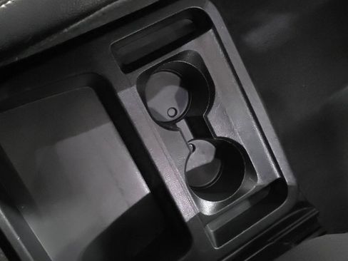 Used 2021 Ford Explorer Limited image 16