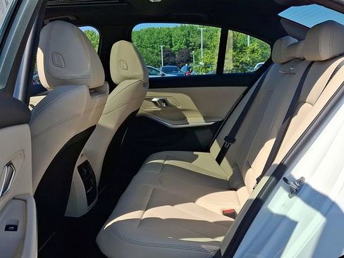 Certified 2025 BMW 330i xDrive Sedan w/ Convenience Package image 10