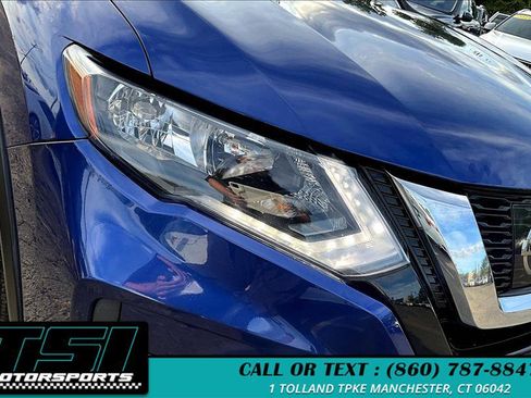 Used 2017 Nissan Rogue SV w/ SV Premium Package image 29