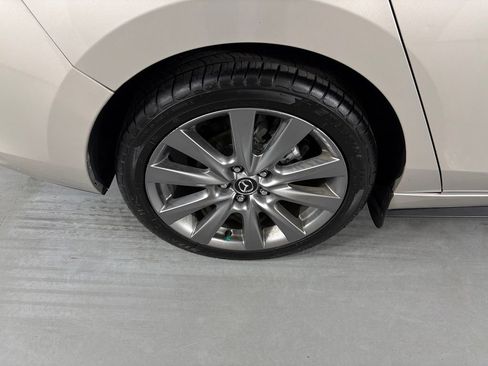 Used 2024 MAZDA MAZDA3 s FWD image 10