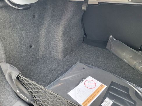 New 2025 Nissan Versa SV image 28