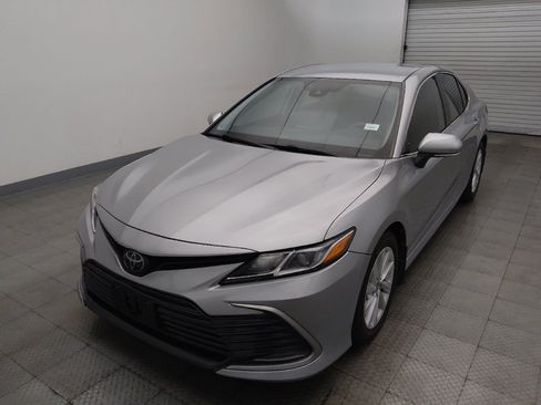 Used 2022 Toyota Camry LE w/ Convenience Package FWD image 15